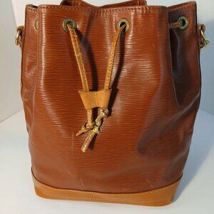 Vintage, Louis Vuitton bag. Lg, tan